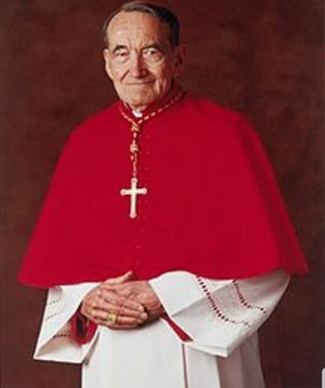 Kdo byl poslední laický kardinál?